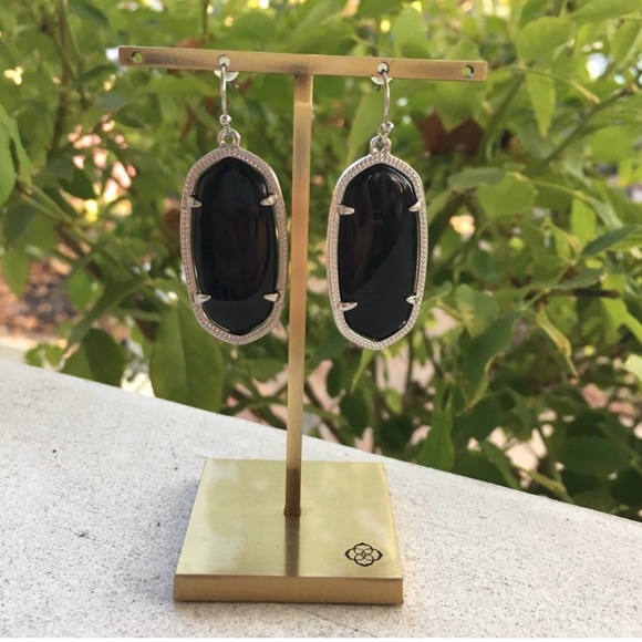 Kendra Scott - ELLE RHD - Picture 3 of 3